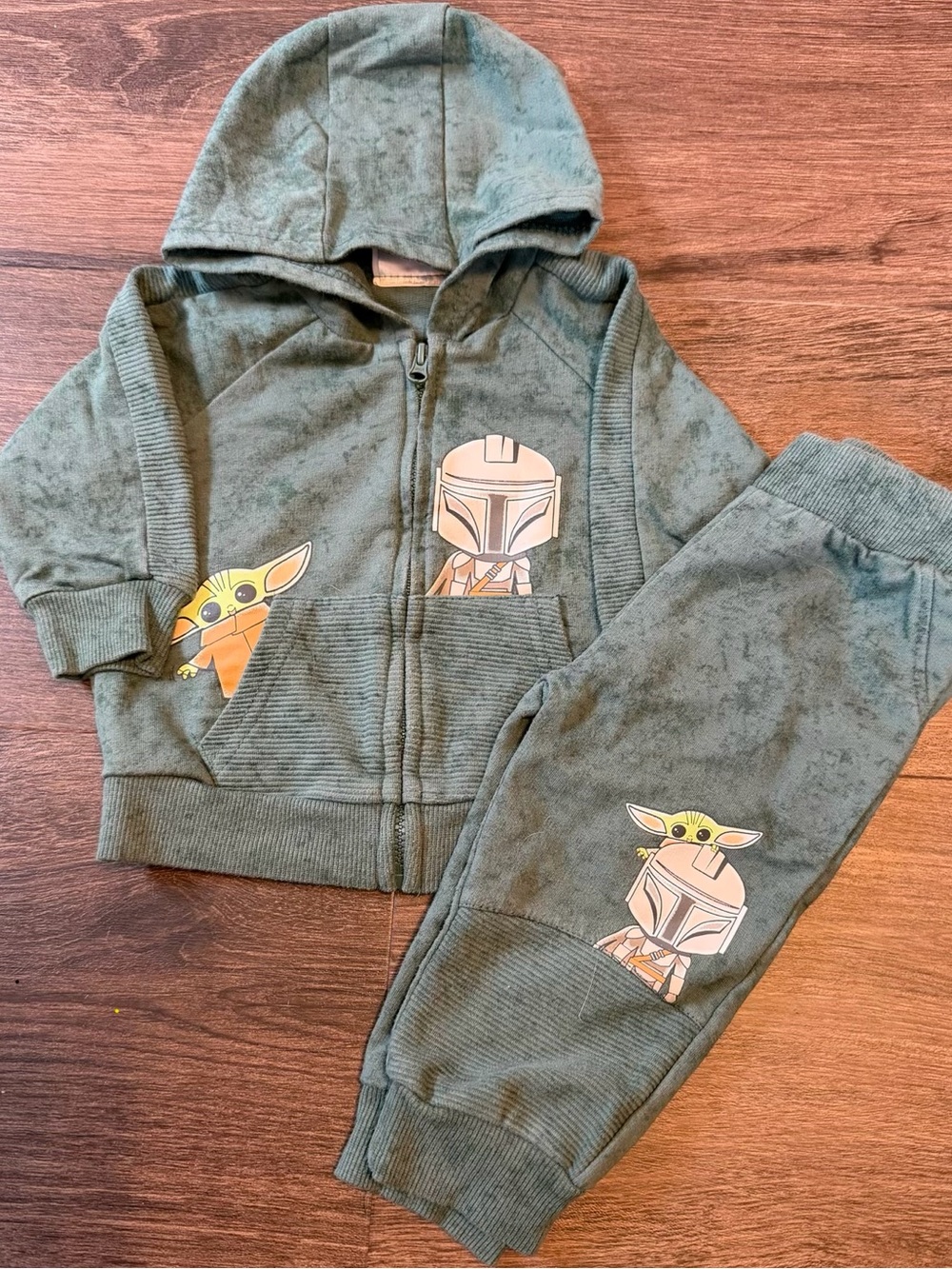 Star Wars Green Baby Yoda & Mandalorian Jogger Set - Kids